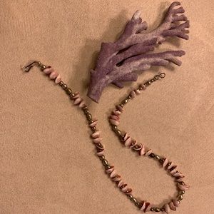 Vintage Boho 70’s California shell necklace purple